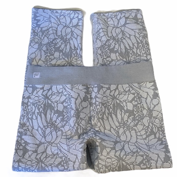 Fabletics grey textured capris. See pix for size. - Picture 2 of 6